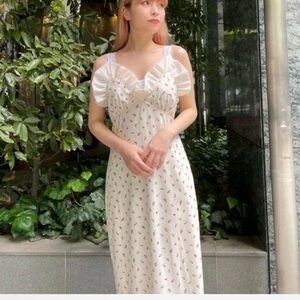 Sister Jane Floral Maxi Dress 🌹